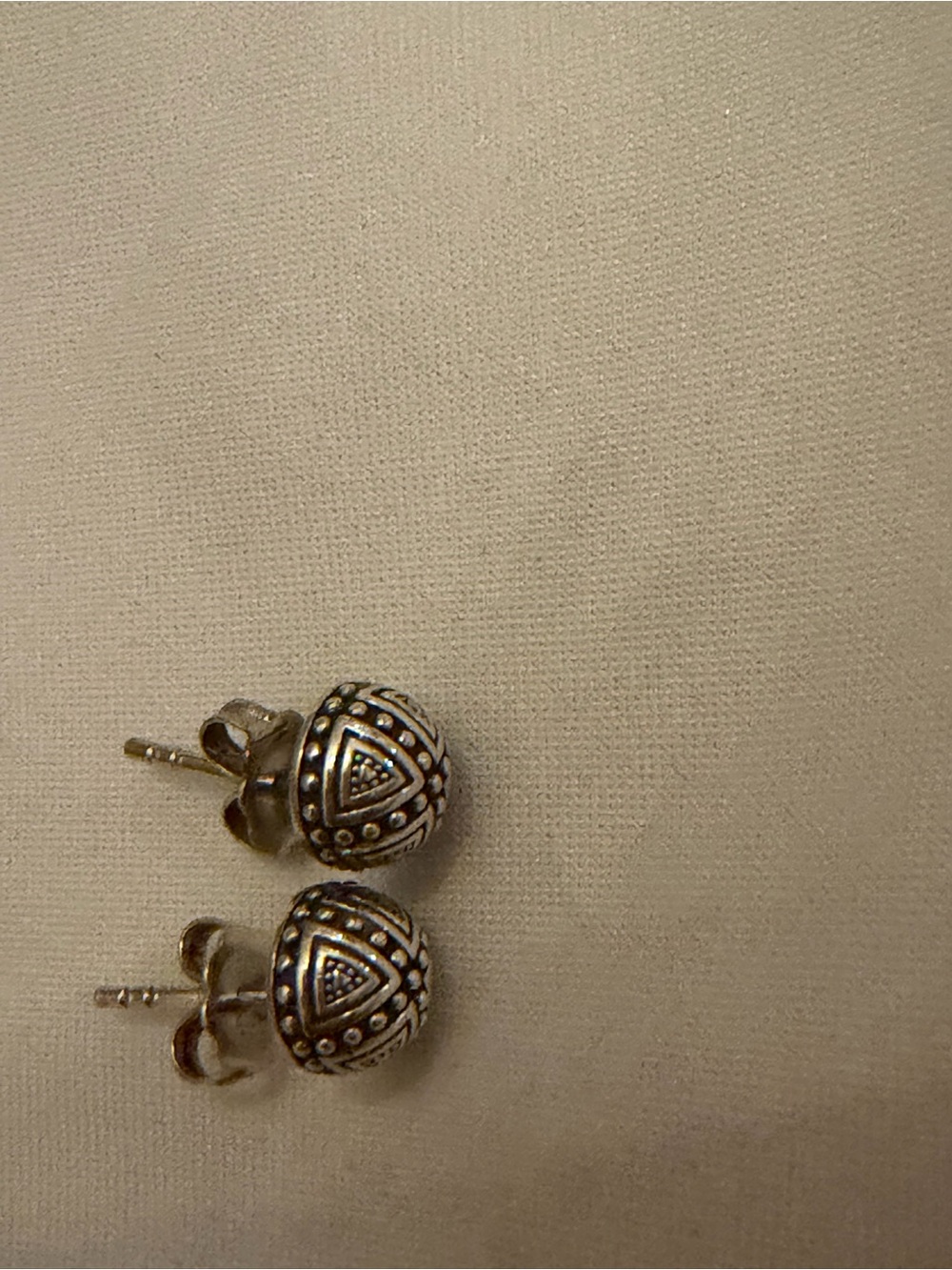 9.25 Sterling Silver Thomas Sabo Dome Stud Earringsz